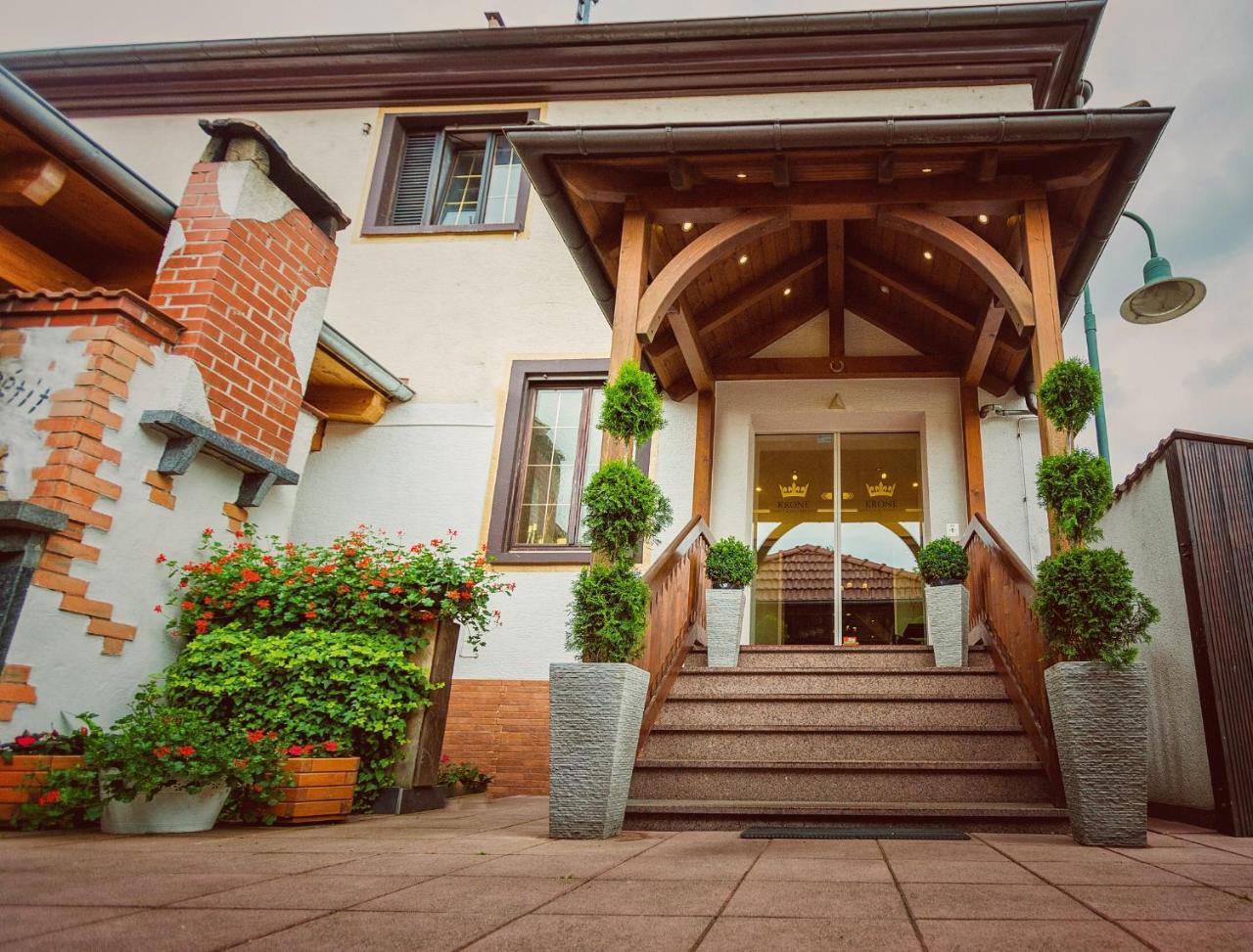 Hotel Krone Friesenheim  Eksteriør billede